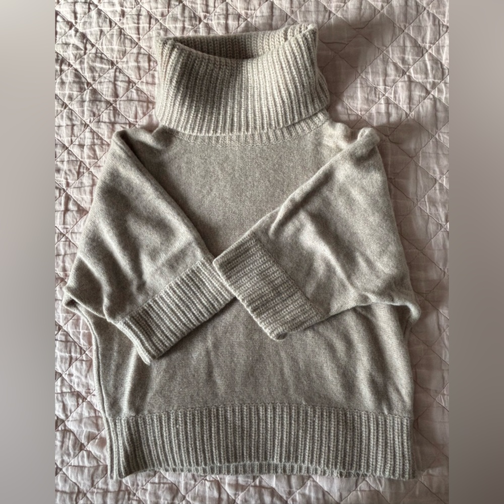 Cashmere Oatmeal Turtleneck Sweater